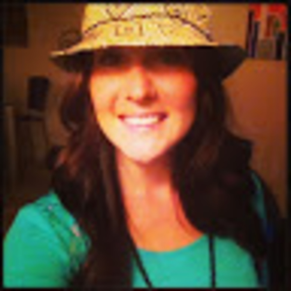 Meet your Posher, Danielle